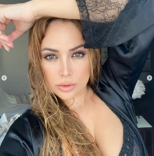 Nigar Camalın açıq-saçıqFOTOLARI YAYILDI